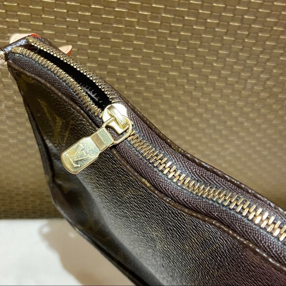 Sold 🎀 LOUIS VUITTON POCHETTE ACCESSOIRES - Picture 3 of 8